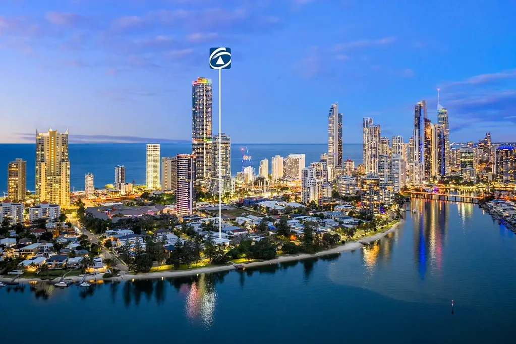 Surfers Paradise 5 Bedroom The Pinnacle of Coastal Luxury: Your Budds Beach Dream Awaits!