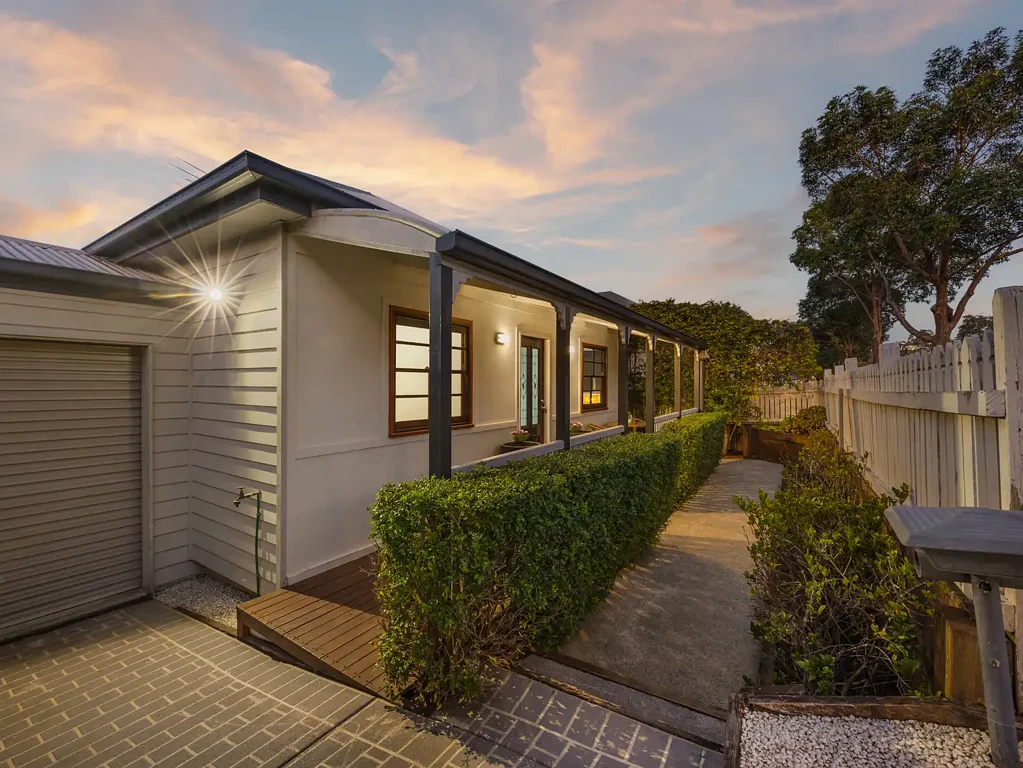 Springfield 3chambre Classic QLD Charm | Modern, Convenient, Low Maintenance!