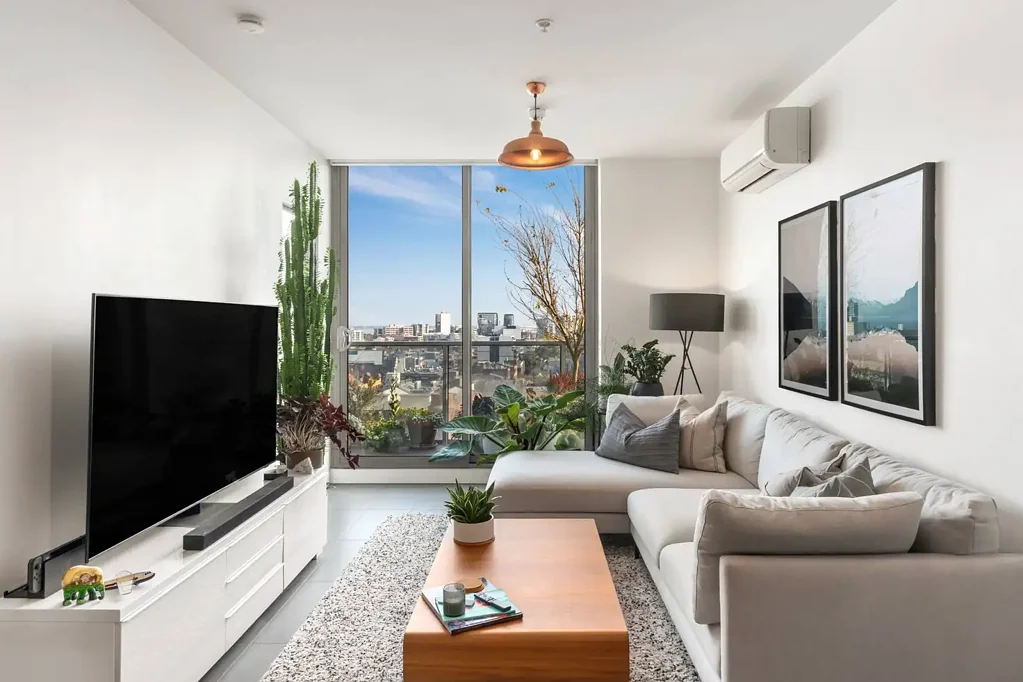 Live above Prahran