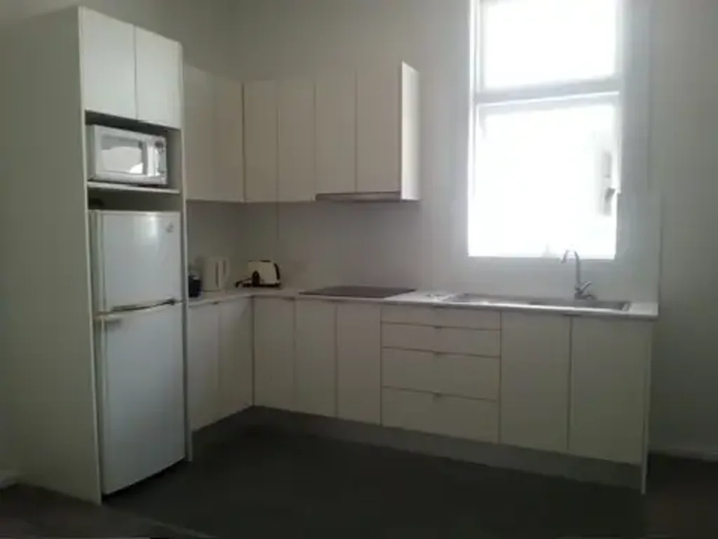 Modern Fully Furnished Studio Apartment in Bondi