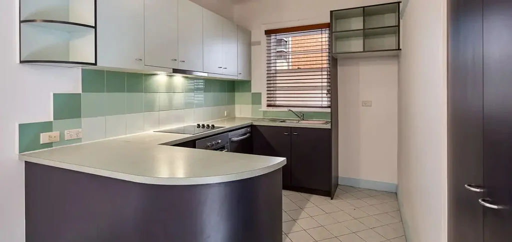 ART DECO BEACHSIDE LOCATION