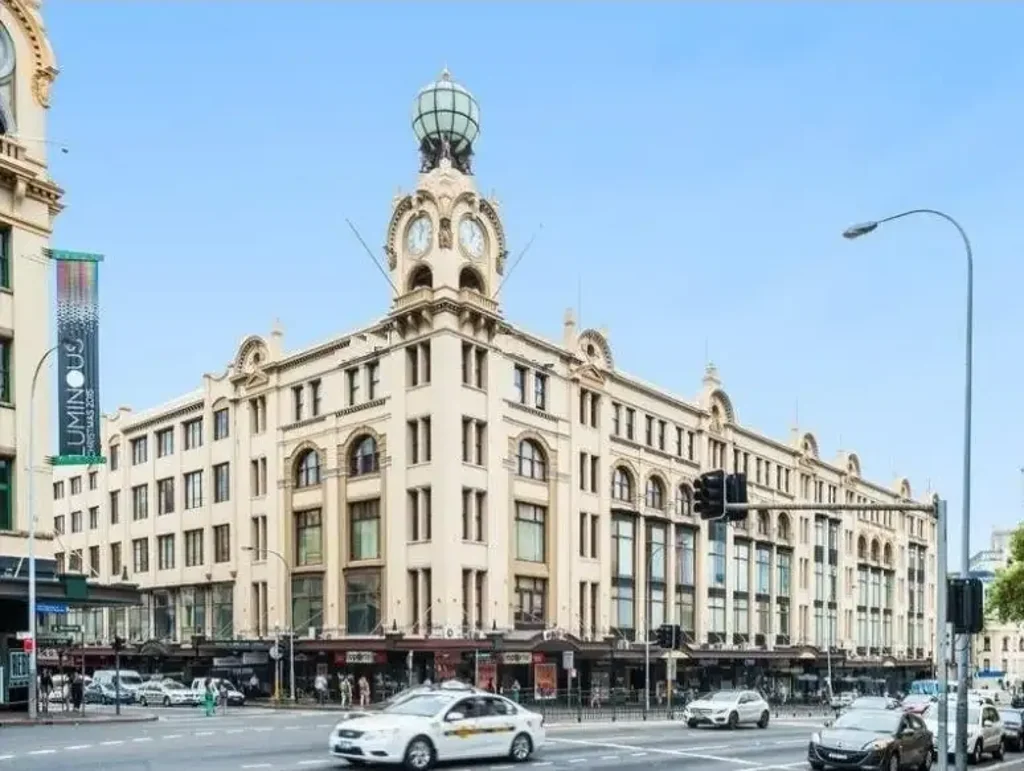 Furnished Loft in the Heart of Broadway Student Precinct