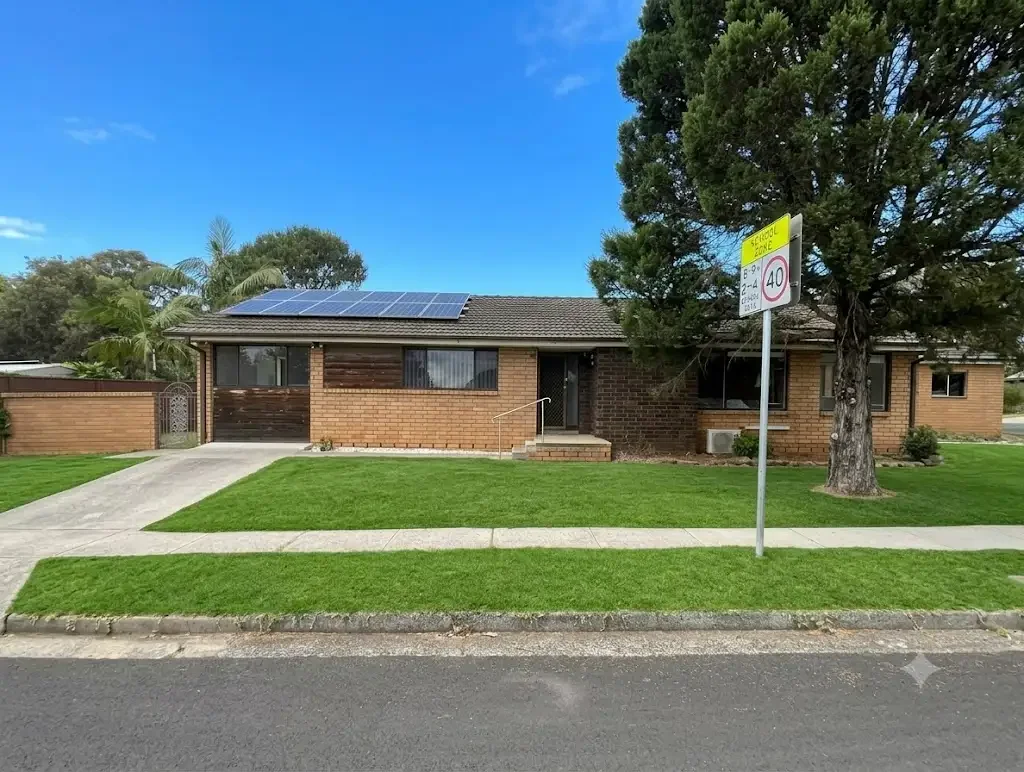 Family Home in Bradbury - Spacious and Comfortable