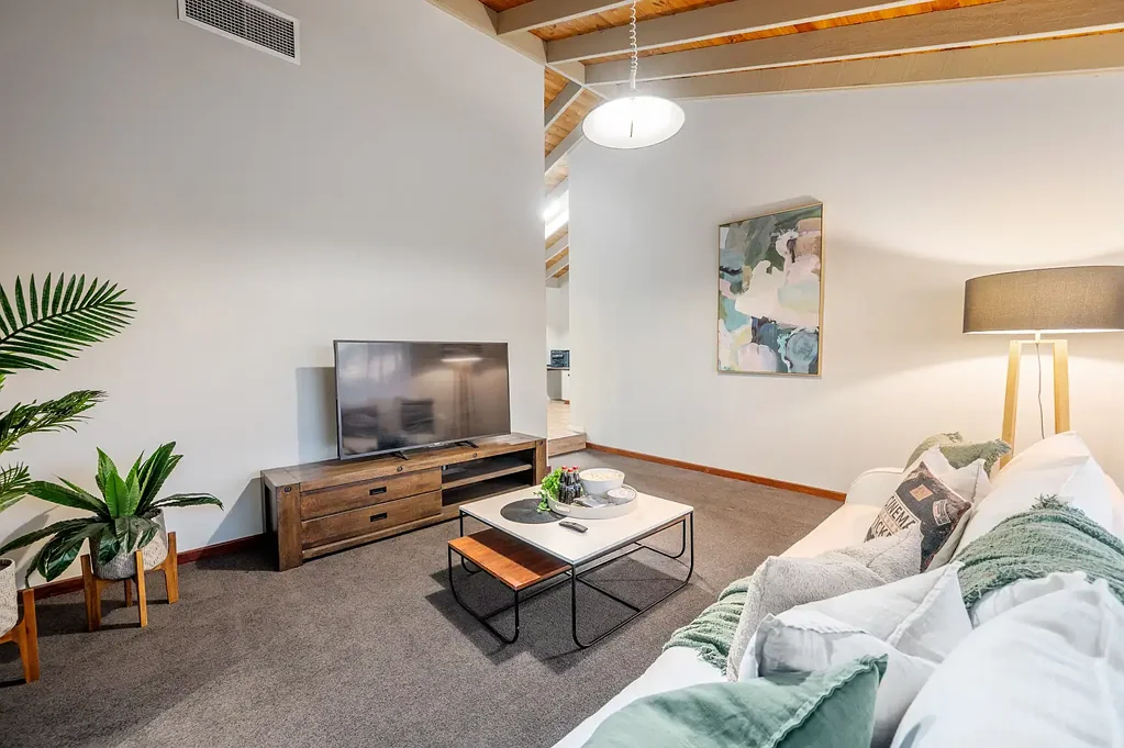 22 Ind Street, Lesmurdie, WA 6076