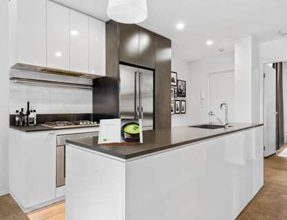 1510/4 Hubert Street, Woolloongabba, QLD 4102, 2 Bedrooms, 2 Bathrooms, Apartment
