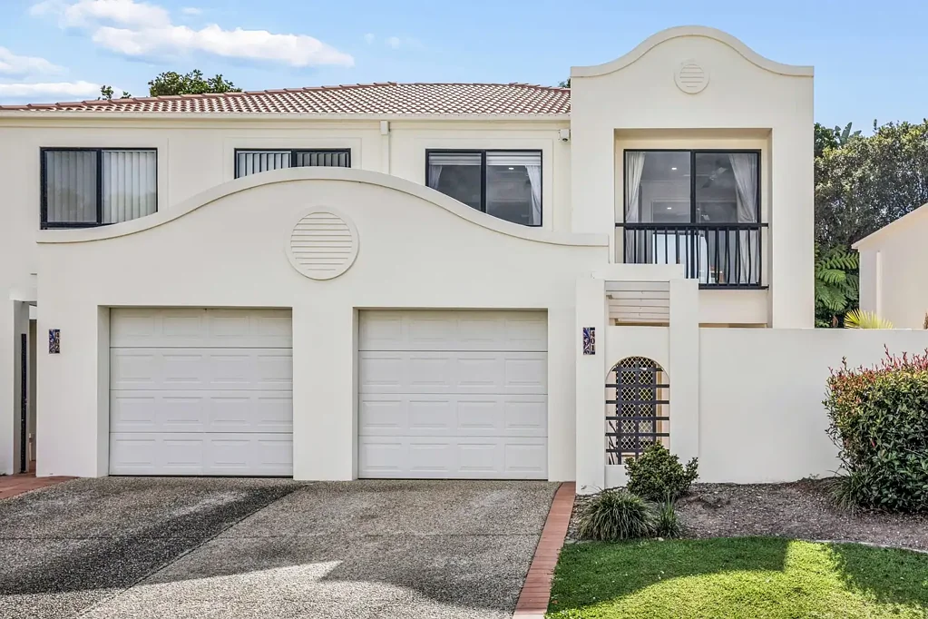 Robina 3બેડરૂમ Spacious, Private & Perfectly Positioned in the Heart of Robina