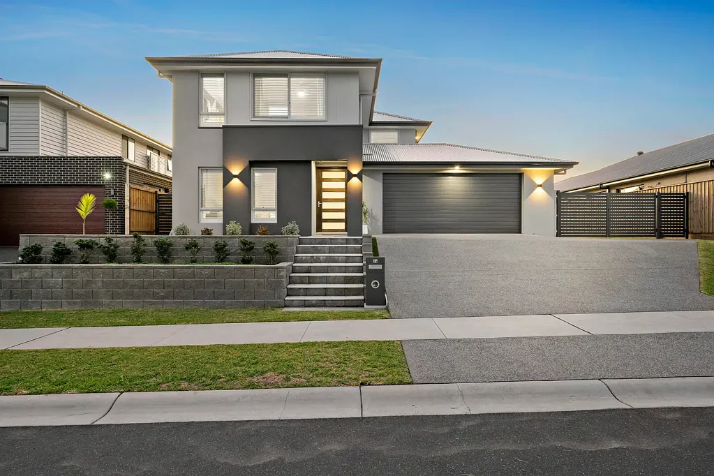 Chisholm 6 Bedroom Brand New Family Haven in an Esteemed Lifestyle Estate