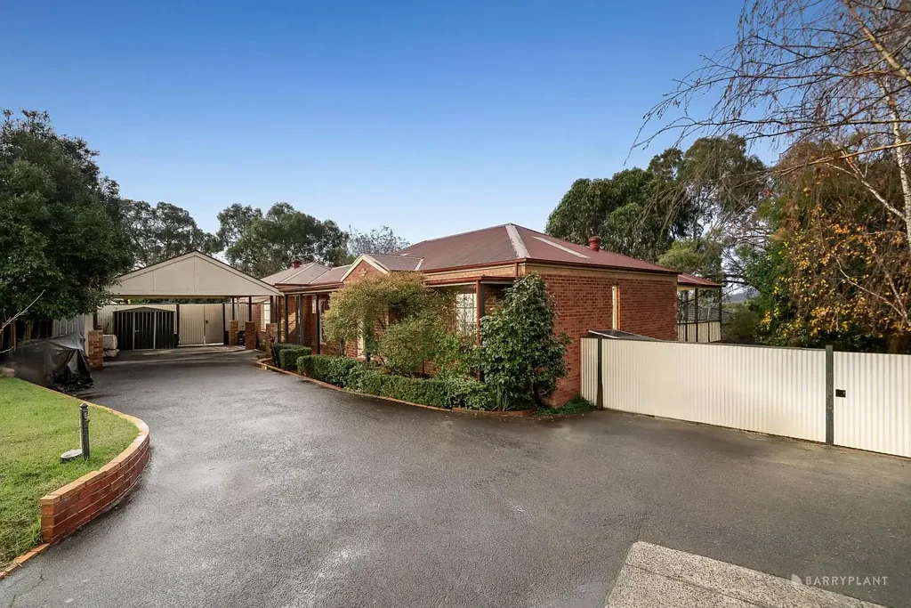 11 Ungara Close, Eltham North, VIC 3095