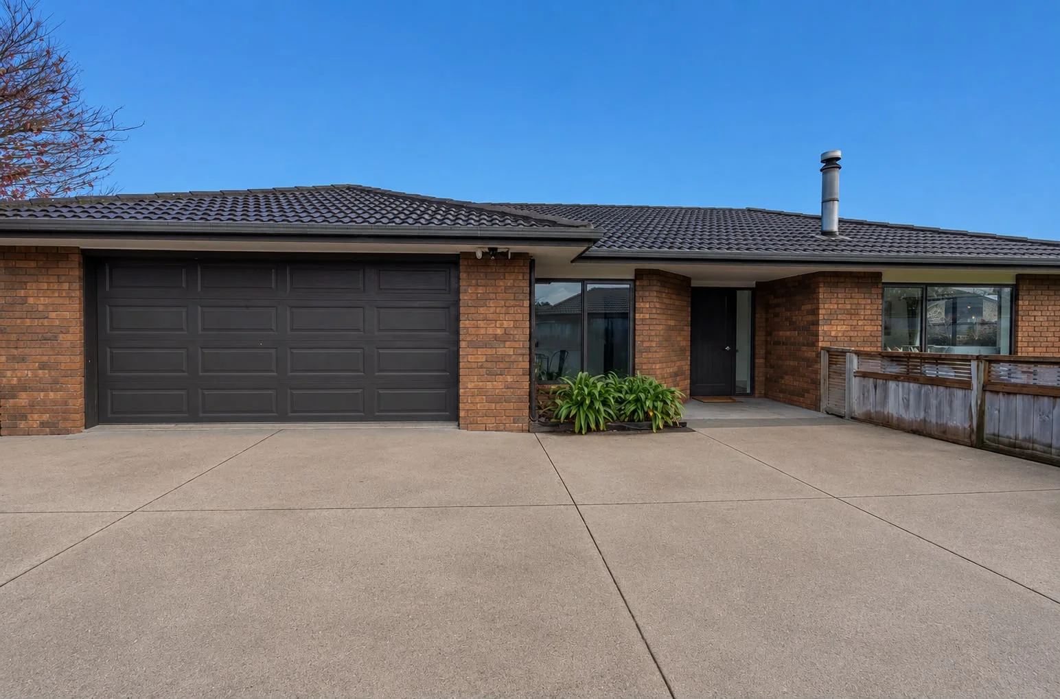 Huntington 4房 4 Bedrooms Plus an Office