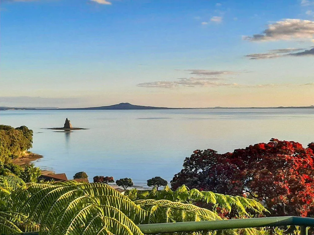 Tindalls Beach 4ห้องนอน MUST BE SOLD! Outstanding Views/Value WAY BELOW CV