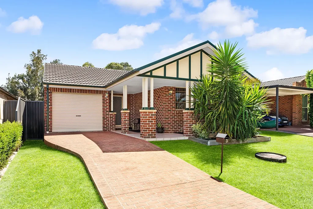 Currans Hill 3Kwarto Modern Comfort Meets First-Home Convenience!