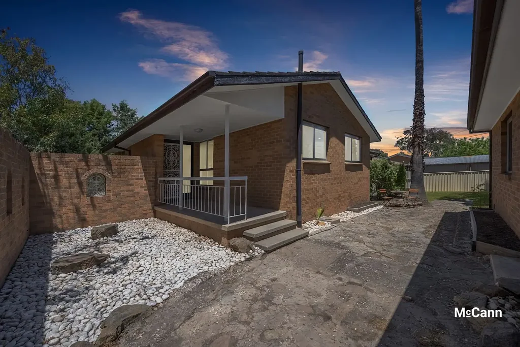 2 Maloney Street, Wanniassa, ACT 2903