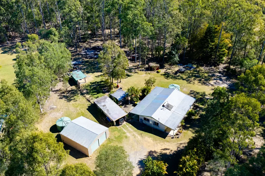The Palms 3 Bedroom Peace, Privacy & the Perfect Small Acreage Lifestyle