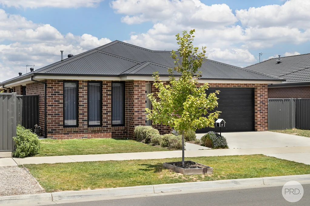 13 Lee Road, Lucas, VIC 3350