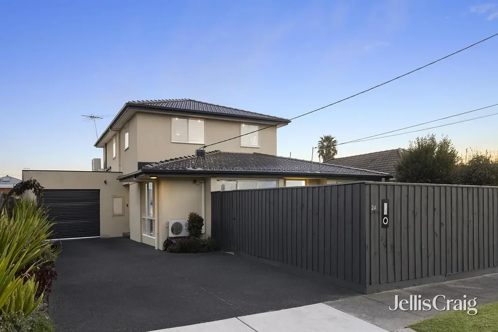 Bentleigh East 4બેડરૂમ Exceptional family living & location