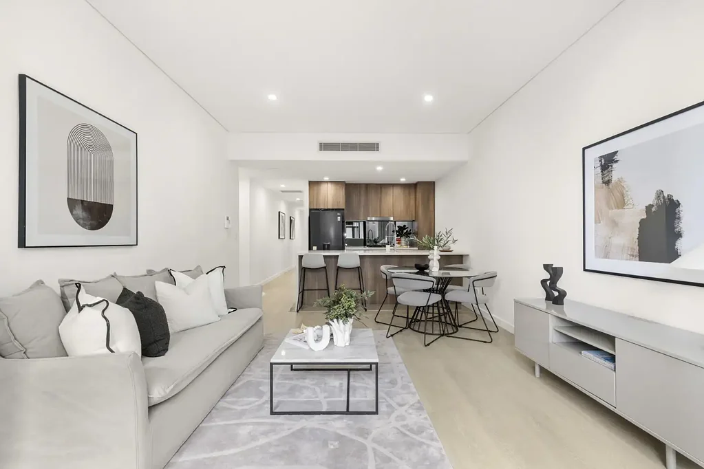 Miranda 2房 功能齐全平面图 北向朝向 开放式生活区 主卧套间 安全车位 Modern Comfort In Miranda