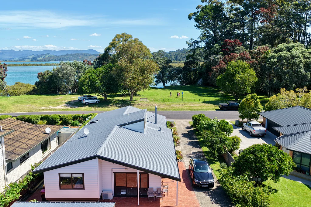 Whitianga 4房  Luxury Lockwood Living at 83 Robinson Road