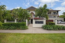10/68 Charles Street, Manunda
