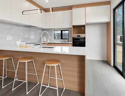 Lot 1-5/29 Raglan Street, Mangere East, Manukau City, Auckland, 3房, 2浴, 独立屋