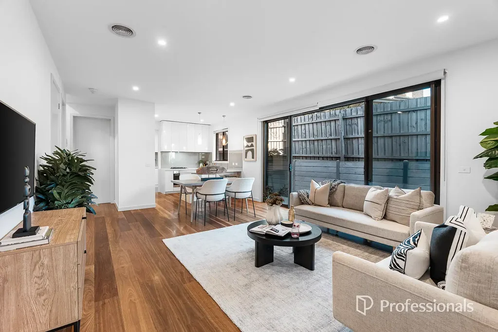 Mount Waverley 4ਬੈੱਡਰੂਮ Modern Luxury, Designer Style & Family Functionality in the MWSC Zone