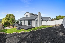16 Pebble Beach Boulevard, Kamo