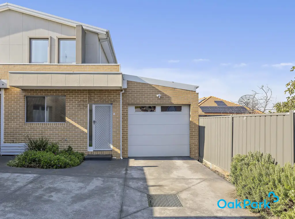 Pascoe Vale 2ห้องนอน 'It's Easy Living On Austin' - Private Sale By Negotiation