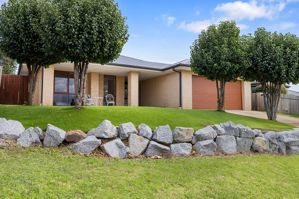 Leongatha 4Zimmer FAMILY HOME WITH ELEVATED VIEWS!