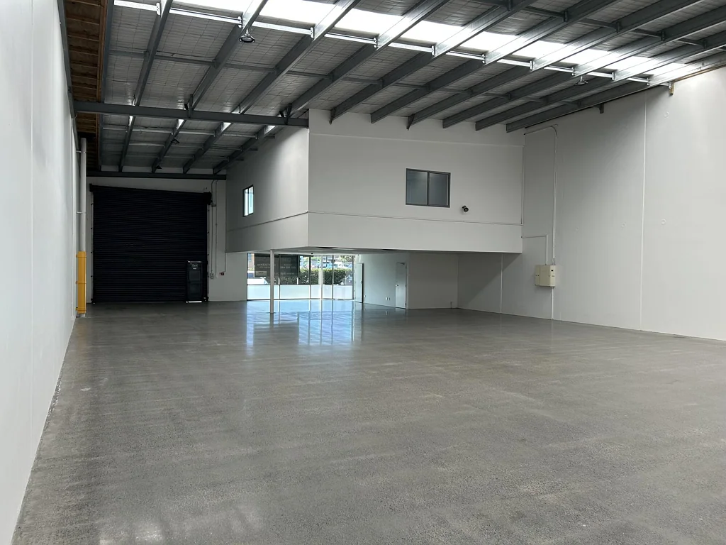 Otahuhu High-exposure Otahuhu industrial unit