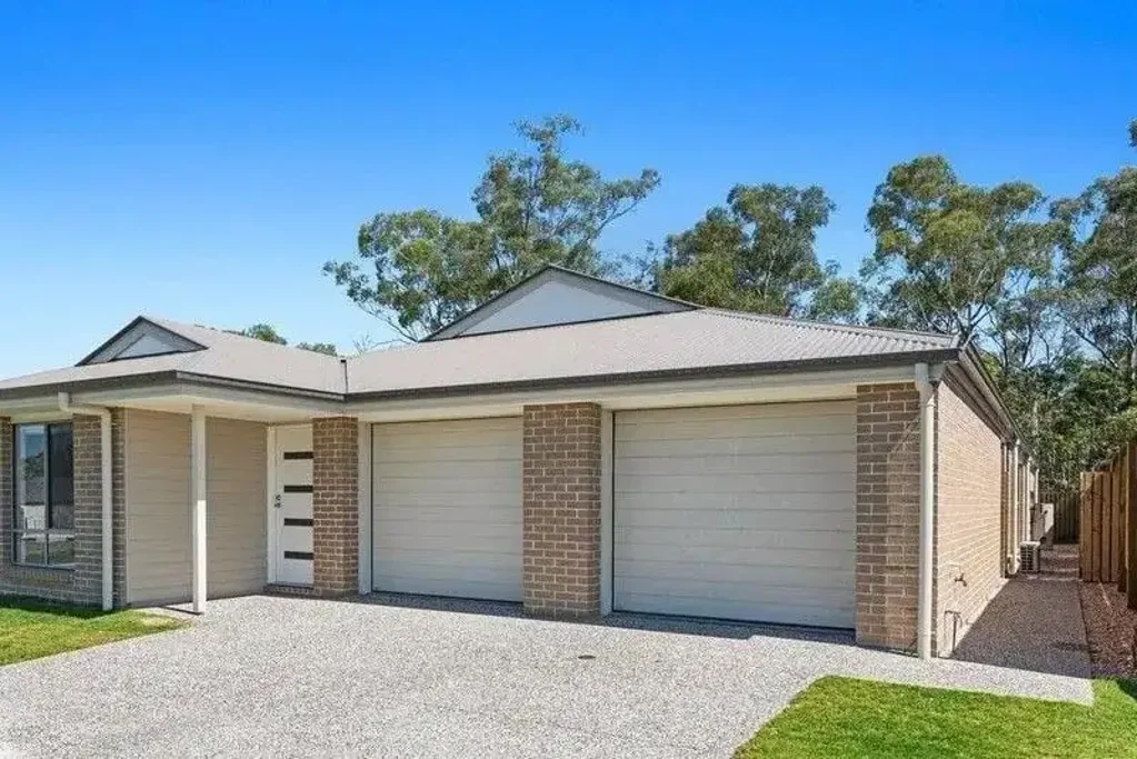 Logan Reserve 5房 双钥匙设计 现代2018年 高收益$950周 私人户外区 开放式布局 便捷生活地 Dual Income | Single Title Investment – $950 per Week Return increasing next month