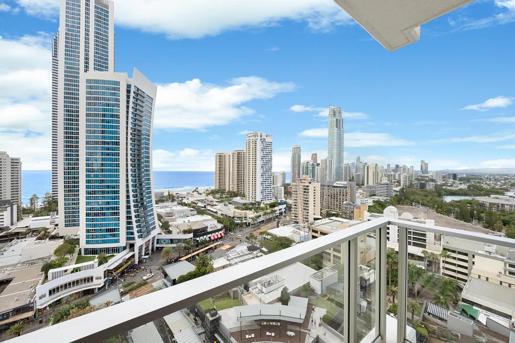 Surfers Paradise 2房  Oversized Circle on Cavill Apartment with Ocean, River and City Views