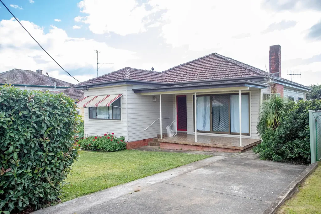 Wingham 3 Bedroom Lovely Location & Potential Plus