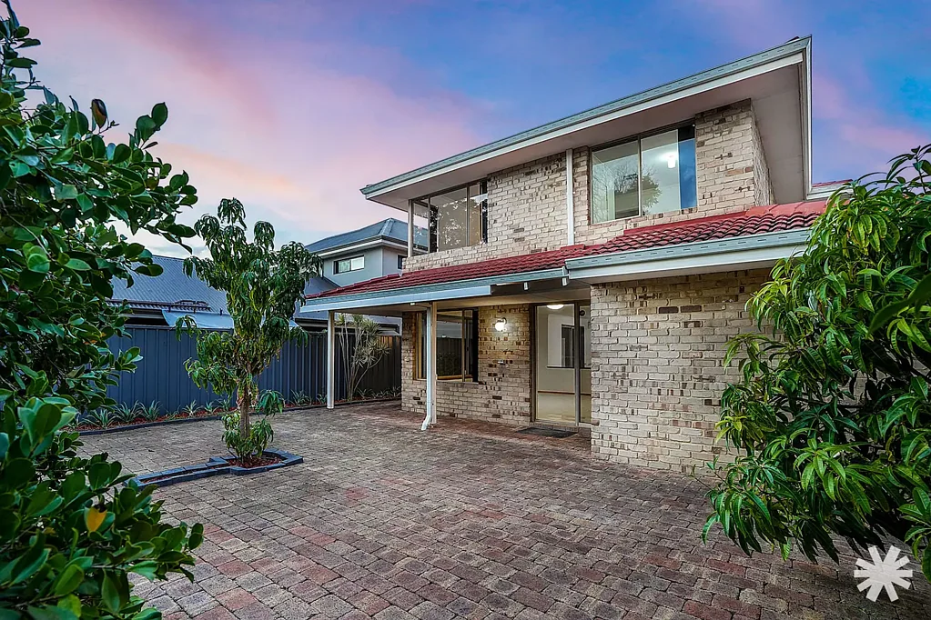 South Perth 4ห้องนอน ELEVATED ENTERTAINER