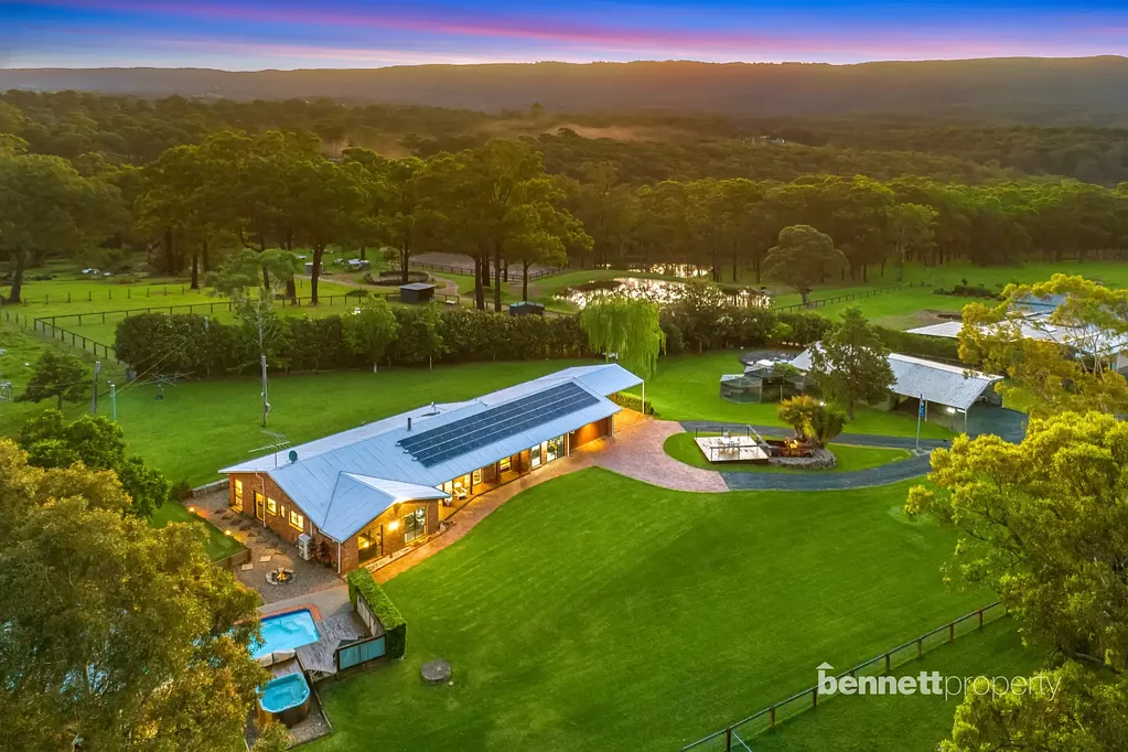 Kurrajong 4 Bedroom RELAXED RURAL LIVING - SCENIC VIEWS - MODERN COMFORT