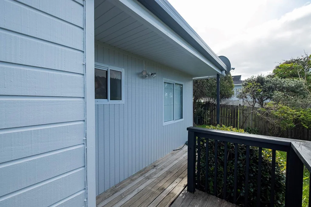 2 bedroom unit in the heart of Stanmore Bay
