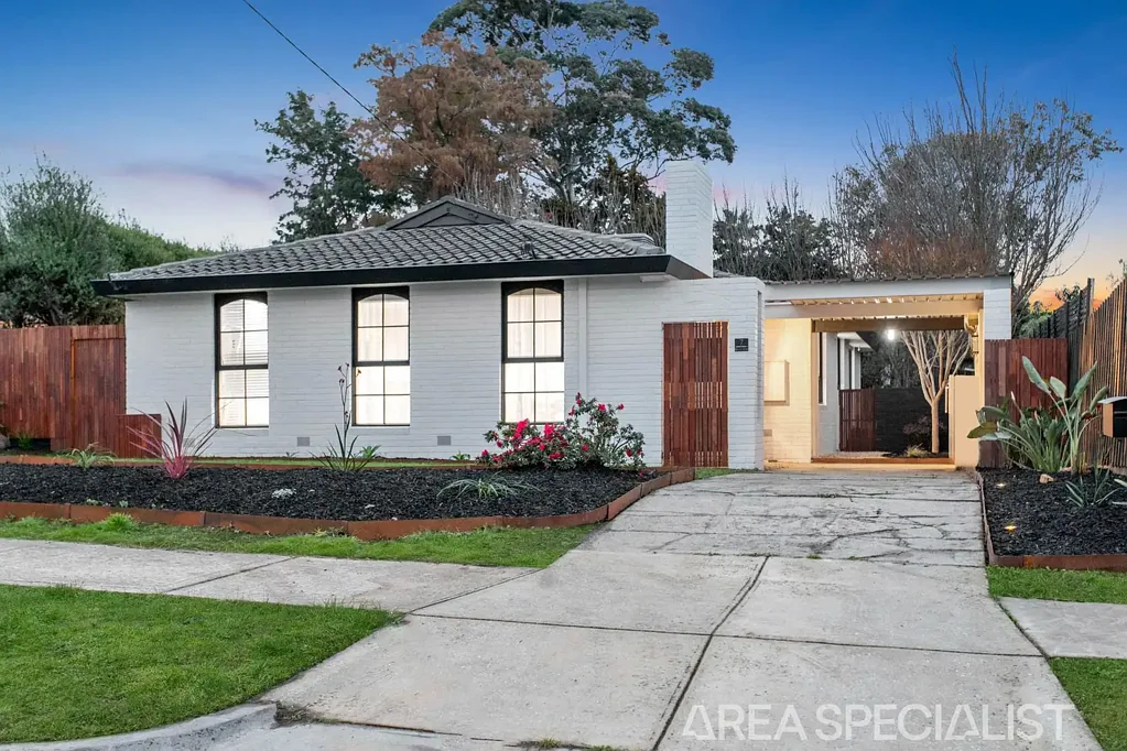 Langwarrin 4 Bedroom The Brief: Leafy Langwarrin Living with a Modern Flair!