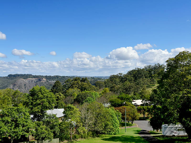 10 BUENA VISTA CR, BLUE MOUNTAIN HEIGHTS QLD 4350, 0 rūma, 0 rūma horoi, House