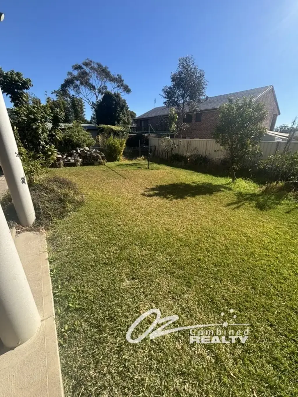 Charming 2-Bedroom Property – Utilities Included & Beachside Location - More Photo's to come