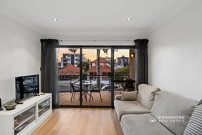 2/24 Charles Street, South Perth, WA 6151, 3 Bedrooms, 2 Bathrooms, Apartment