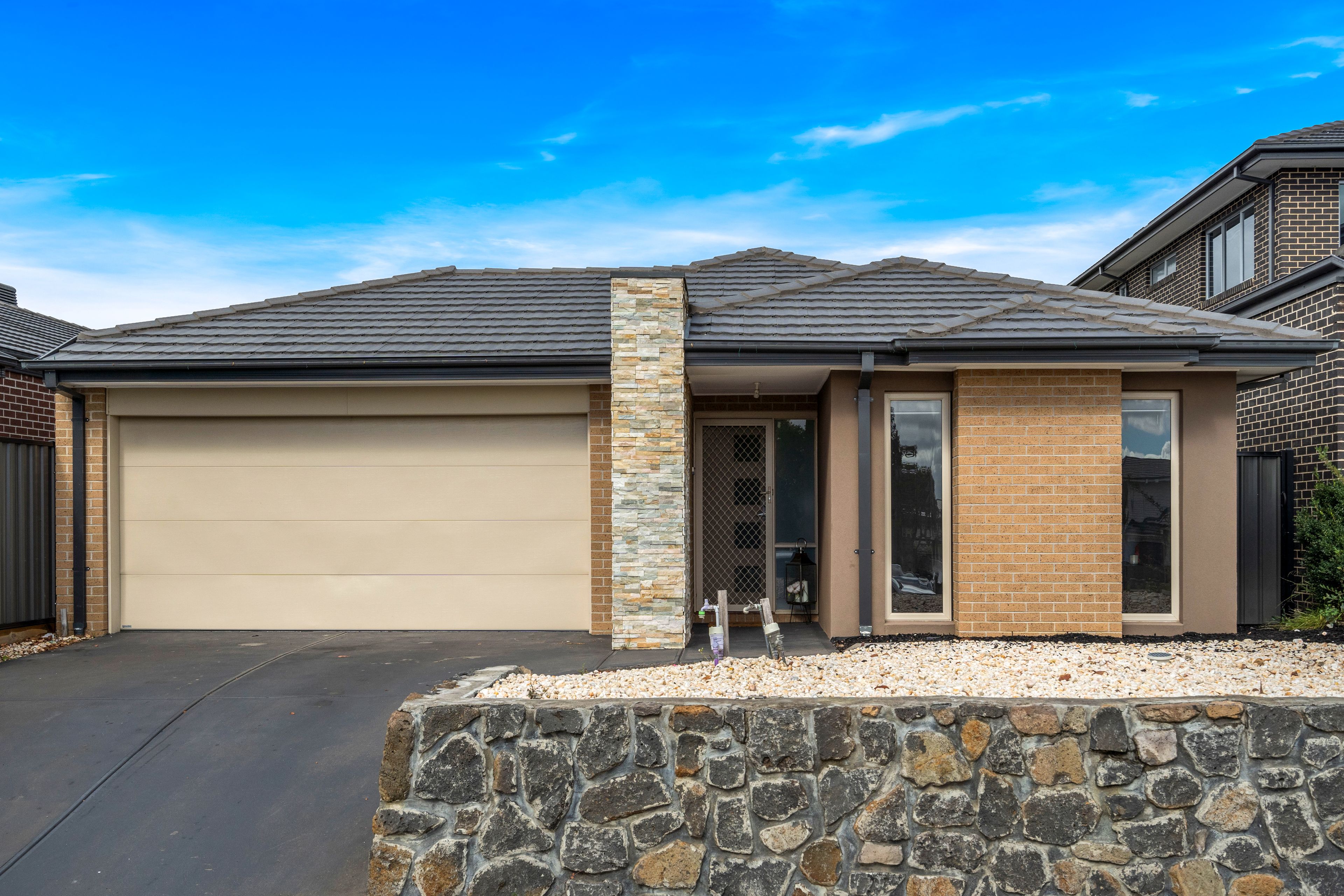 10 MONTVALE DR, CRAIGIEBURN VIC 3064, 0部屋, 0バスルーム, House