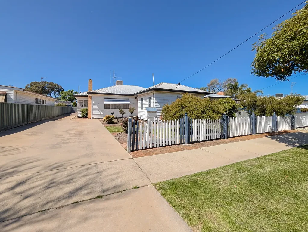 Swan Hill 4房  Family Living in a Convenient Swan Hill Location