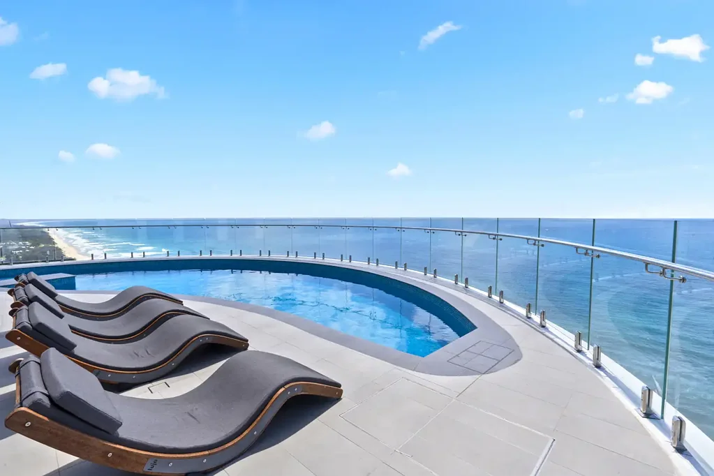 Main Beach 2कमरा Luxury Beachside Living in the Heart of Main Beach