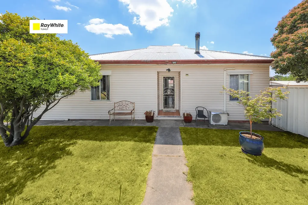 18 Howick Street, Tumut, NSW 2720
