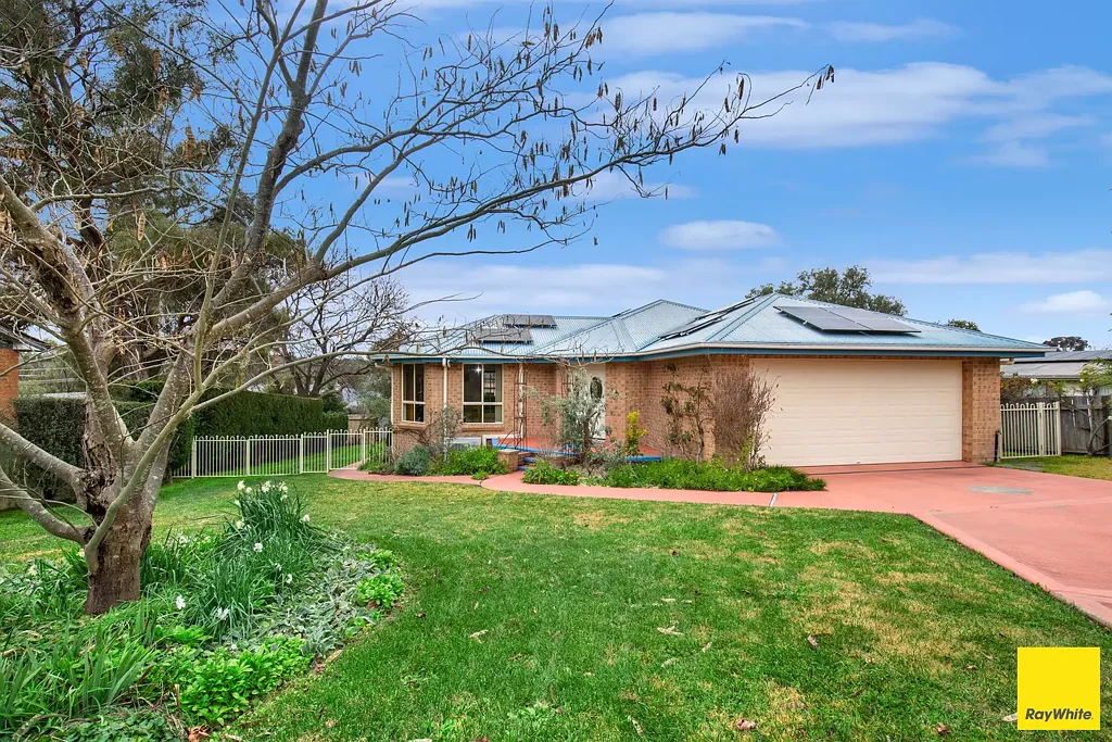 2 Johnson Avenue, Armidale, NSW 2350