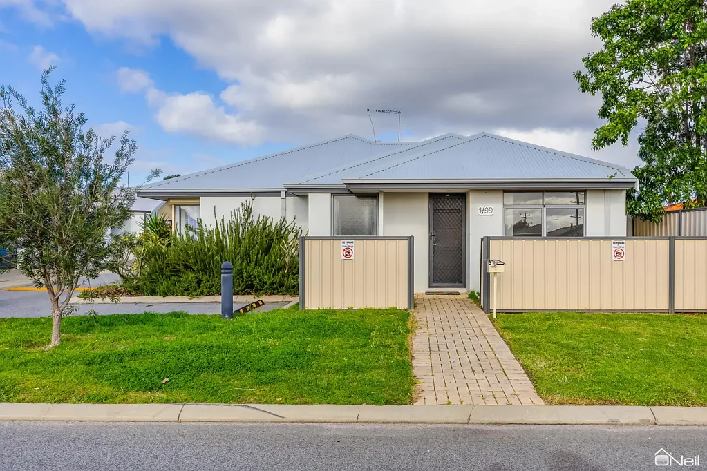 Armadale 2 Bedroom LOVELY CENTRAL VILLA