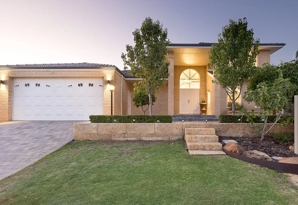 27 Sellen Court, Leeming, WA 6149