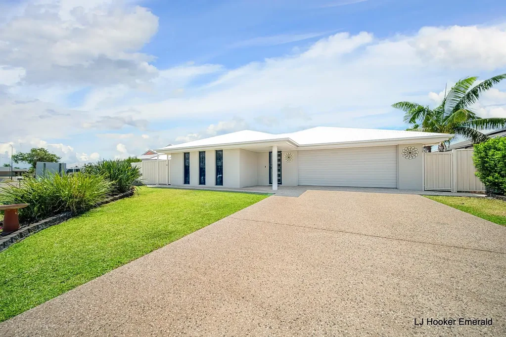Emerald 4Habitaciones MODERN FAMILY HOME WITH SHED IN NOGOA RISE ESTATE