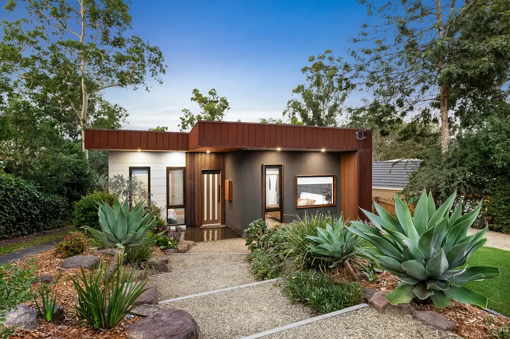 1/27 Park West Road, Eltham, VIC 3095