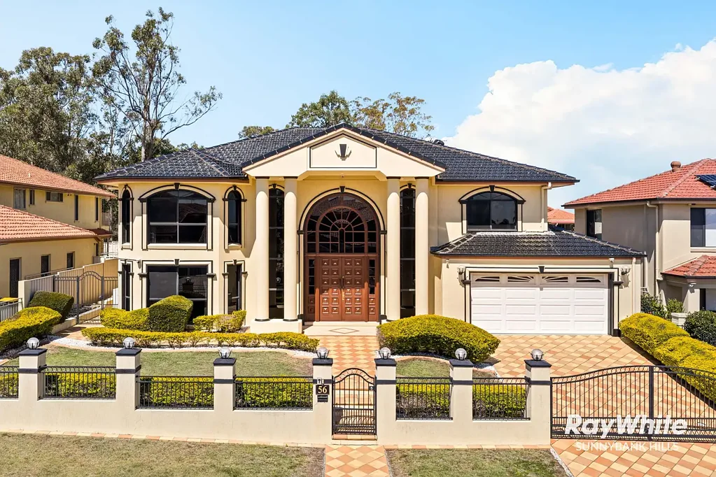 Stretton 6ਬੈੱਡਰੂਮ Stately 6-Bedroom Hilltop Manor with Breathtaking Forest Views & Resort-Style Living
