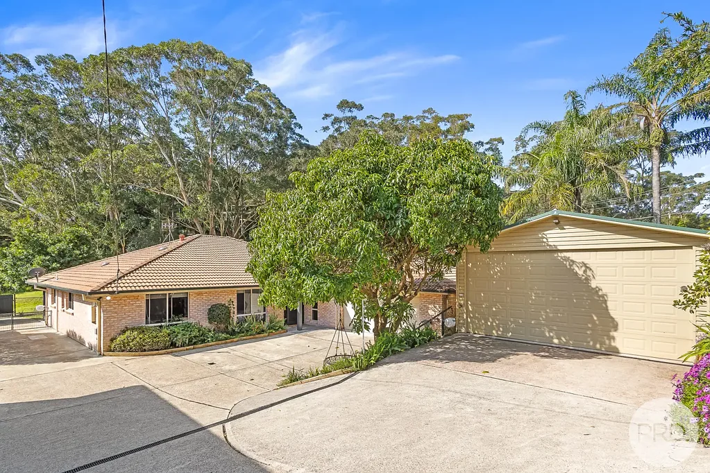 Nelson Bay 4房  Charming Single-Level Home with Shed & Leafy Surrounds