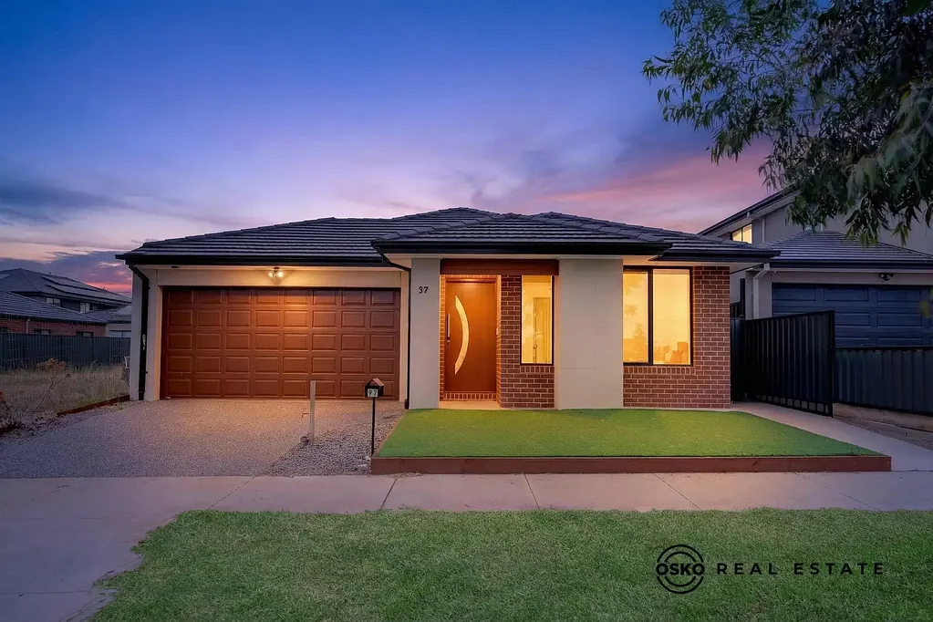 Spacious Family Living with Multiple Zones & Alfresco Entertaining